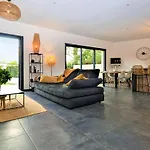 3 Bedroom Amazing Home In Montfavet