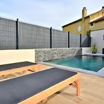 3 Bedroom Amazing Home In Montfavet